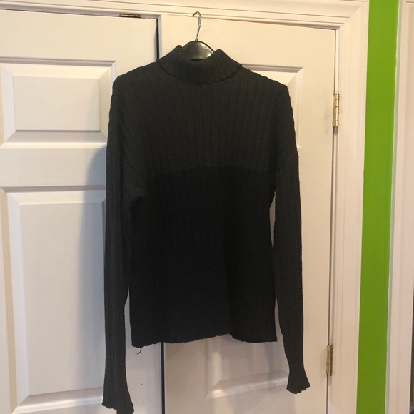 Turtle Neck long sleeve pull over sweater - Picture 1 of 3